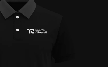 Uniforme da equipe Tavares & Rosseti com o novo logotipo
